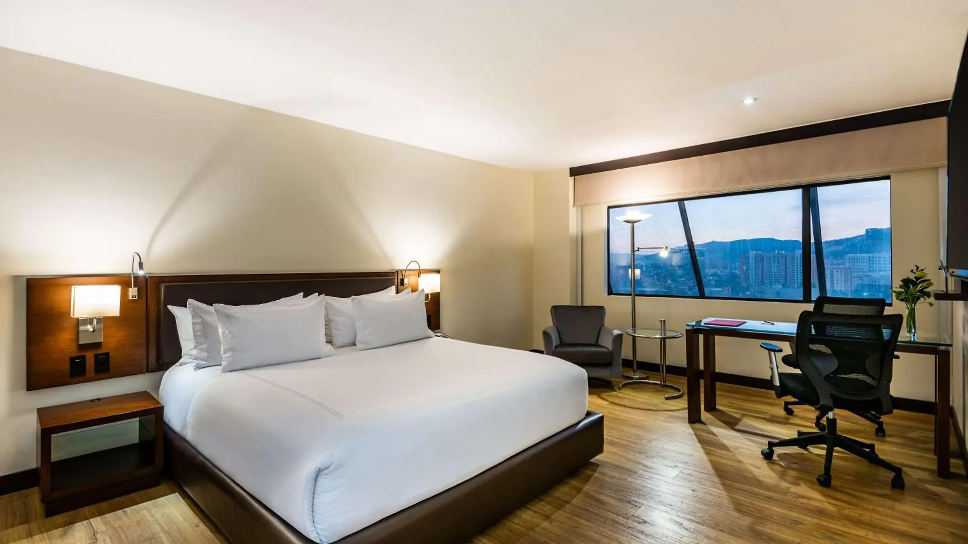 Nh Collection Bogota Wtc Royal Hotel 5*,